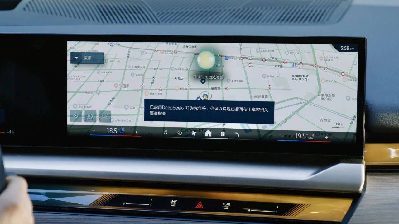 誰說傳統(tǒng)豪華不行了?寶馬不僅M家族狂增,還靠“本土化”把轉(zhuǎn)型玩明白了!