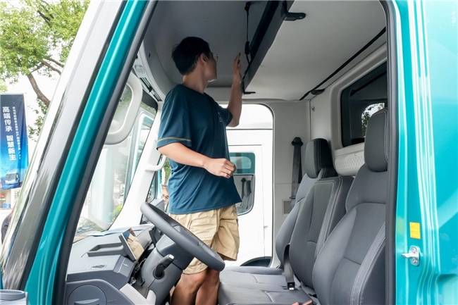 高端進化 智慧破界 全新啟明星平臺歐馬可純電輕卡亮相珠三角