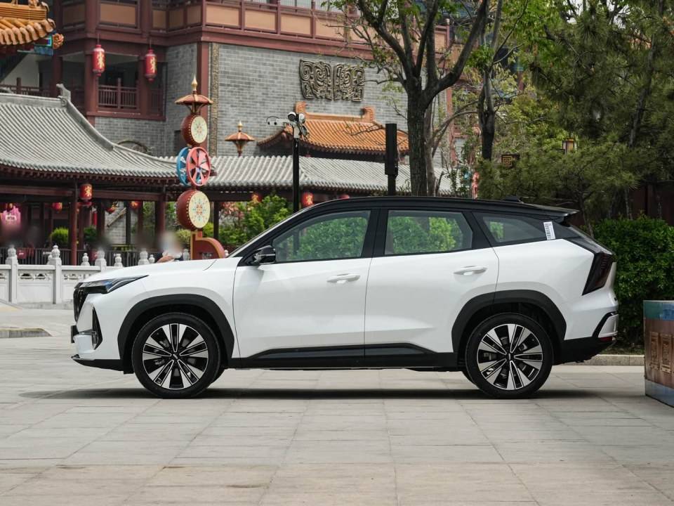 吉利博越L持續火爆!30天賣出32942輛,家用真的太香了