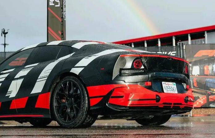 全新AMG GT四門(mén)電動(dòng)轎跑低偽實(shí)車(chē)亮相,動(dòng)力超猛太酷啦!