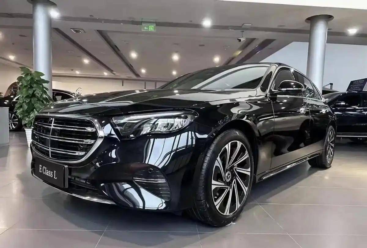 2026款奔馳E級亮相,258馬力+400牛米+智能領航Max,42.99萬閉眼沖